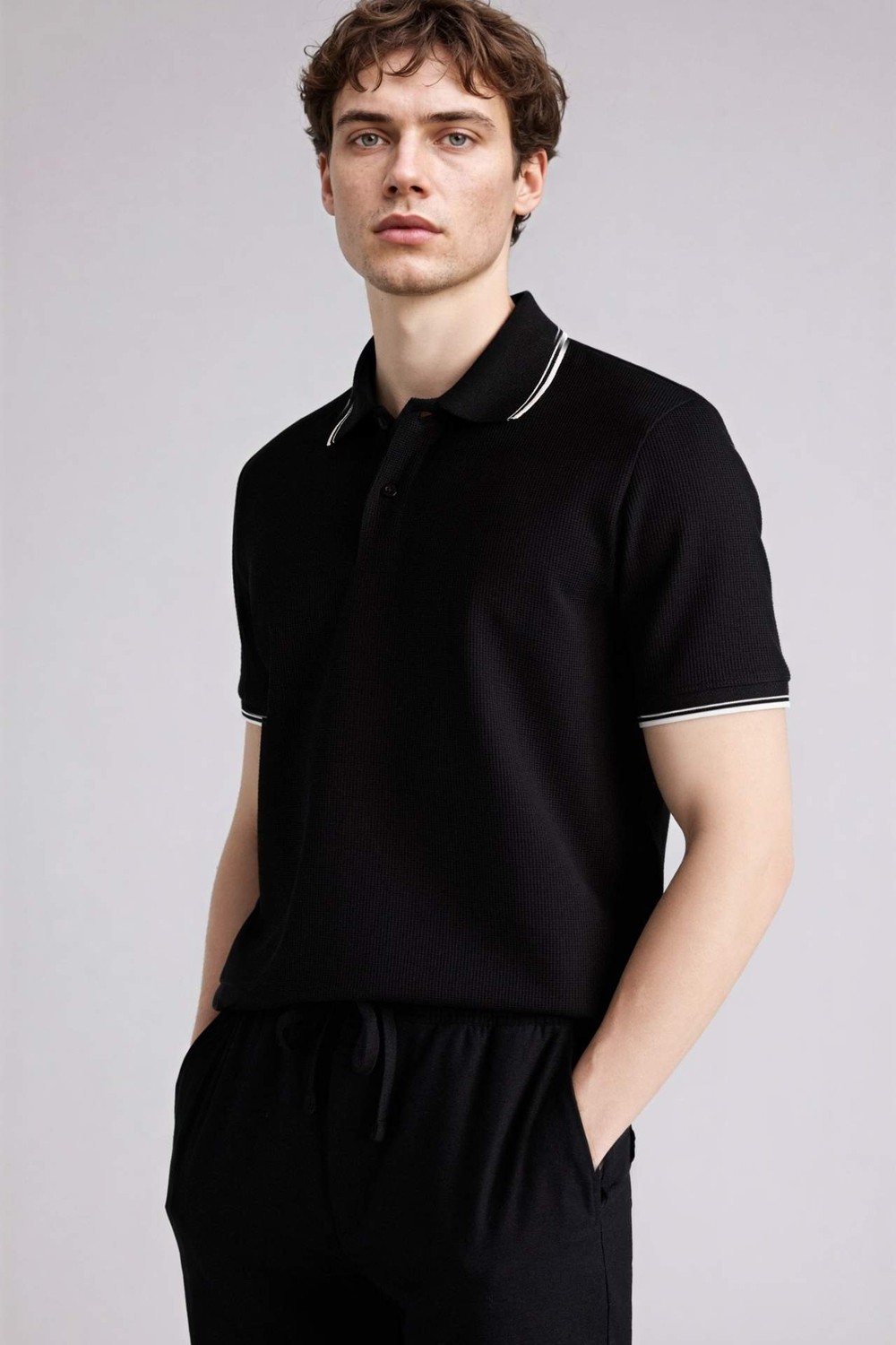 DeFacto Pamuklu Regular Fit Waffle Kısa Kollu Polo Tişört D7932AX26SP