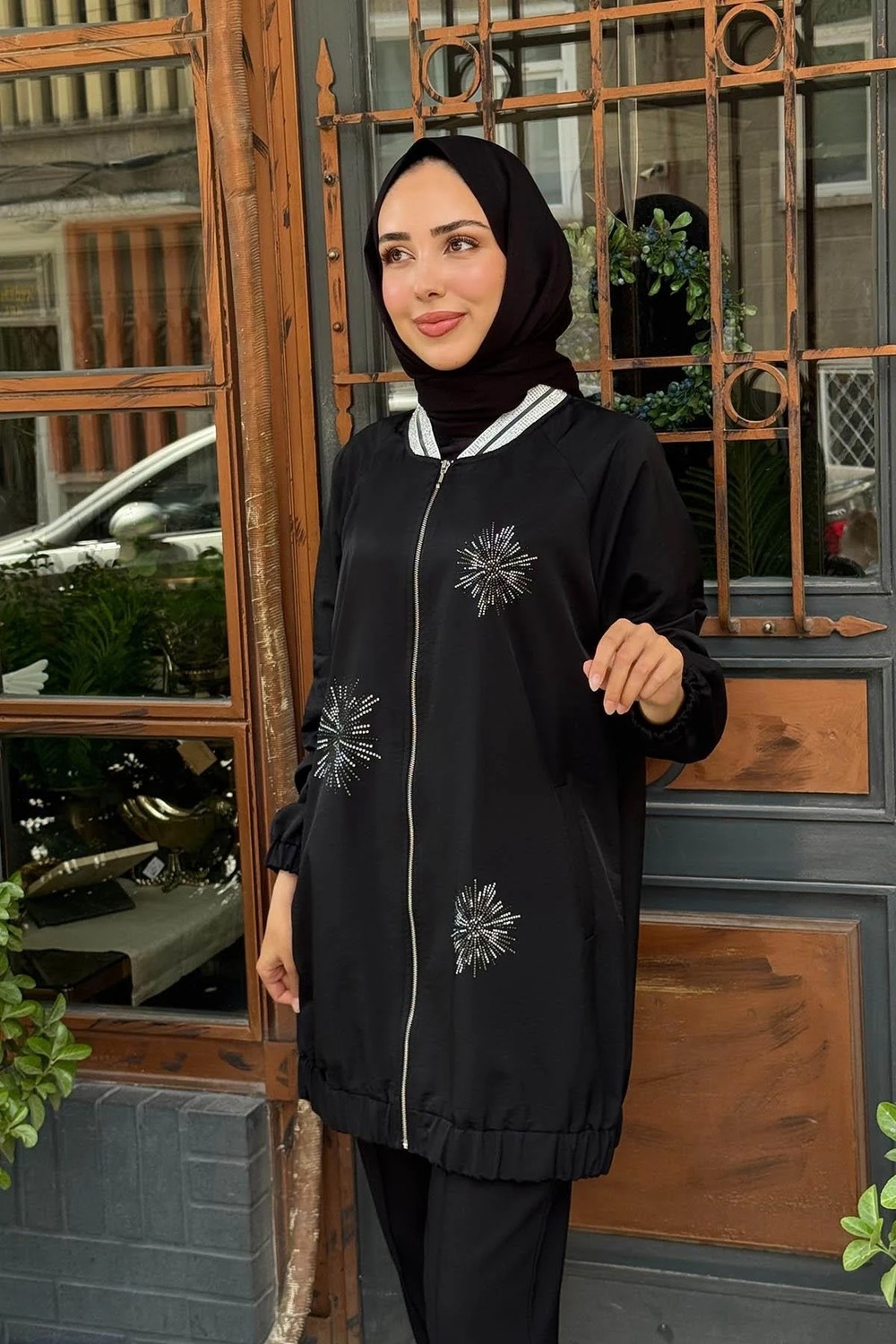Scl Taş İşlemeli Fermuarlı Kap 10002422511003 Siyah görsel 3