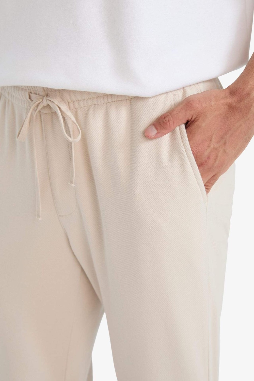 DeFacto Esnek Basic Beli Bağcıklı Cepli Düz Paça Jogger Pantolon C6022AX26SP görsel 8
