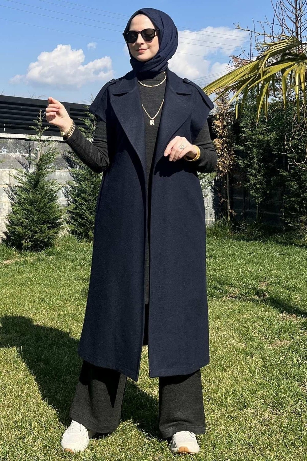 Rabia Şamlı Apoletli Lacivert Yelek