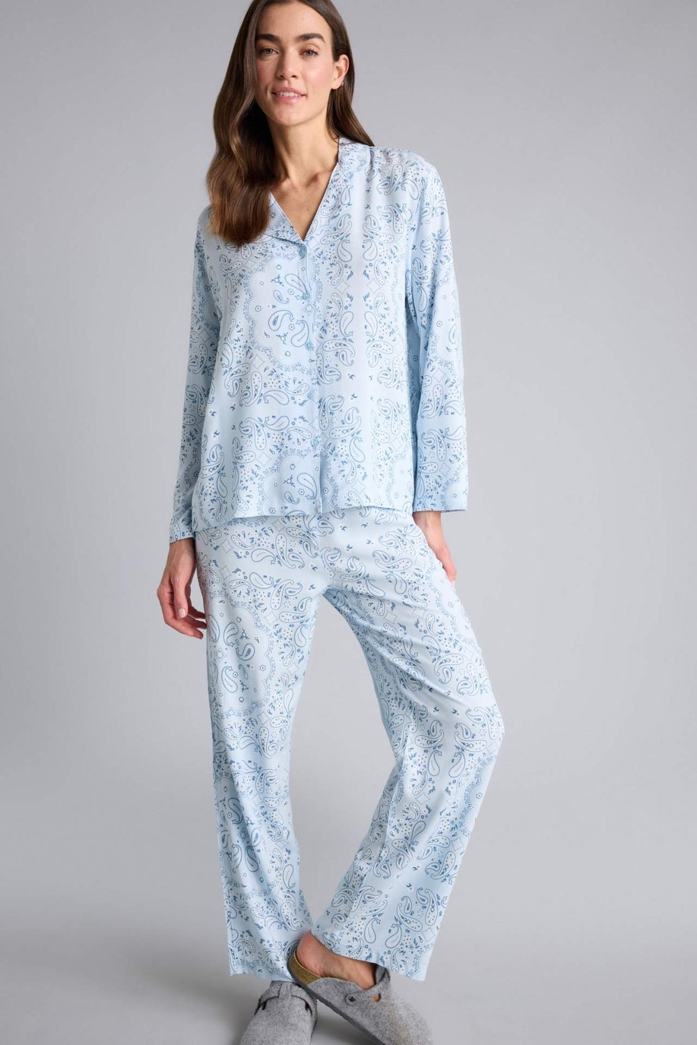 DeFacto Regular Fit Desenli Uzun Kollu Üst Uzun Alt Pijama Takımı F9824AX26SP