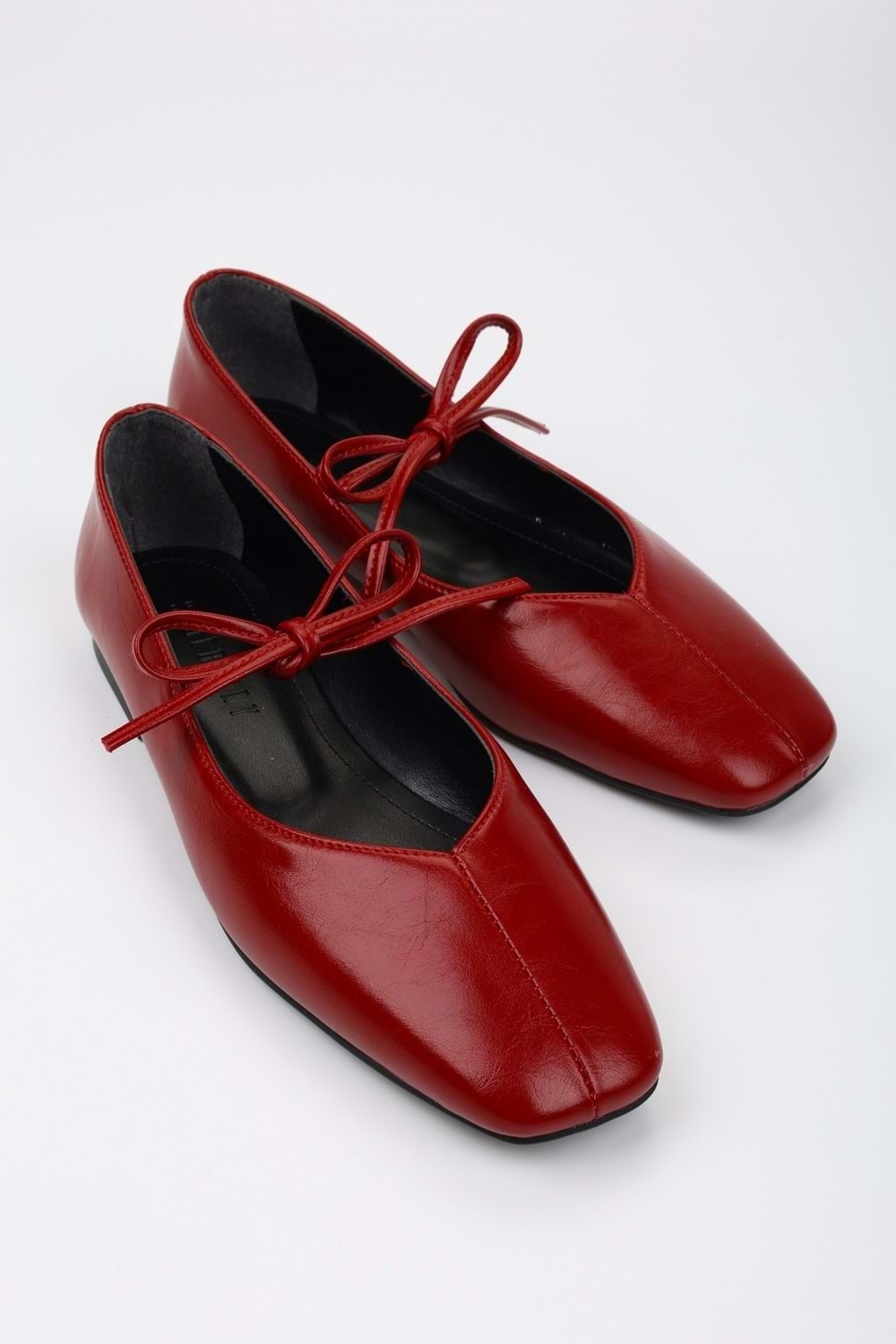 Shoeberry Kadın Noriel Kırmızı Cilt Bağlamalı Babet görsel 3