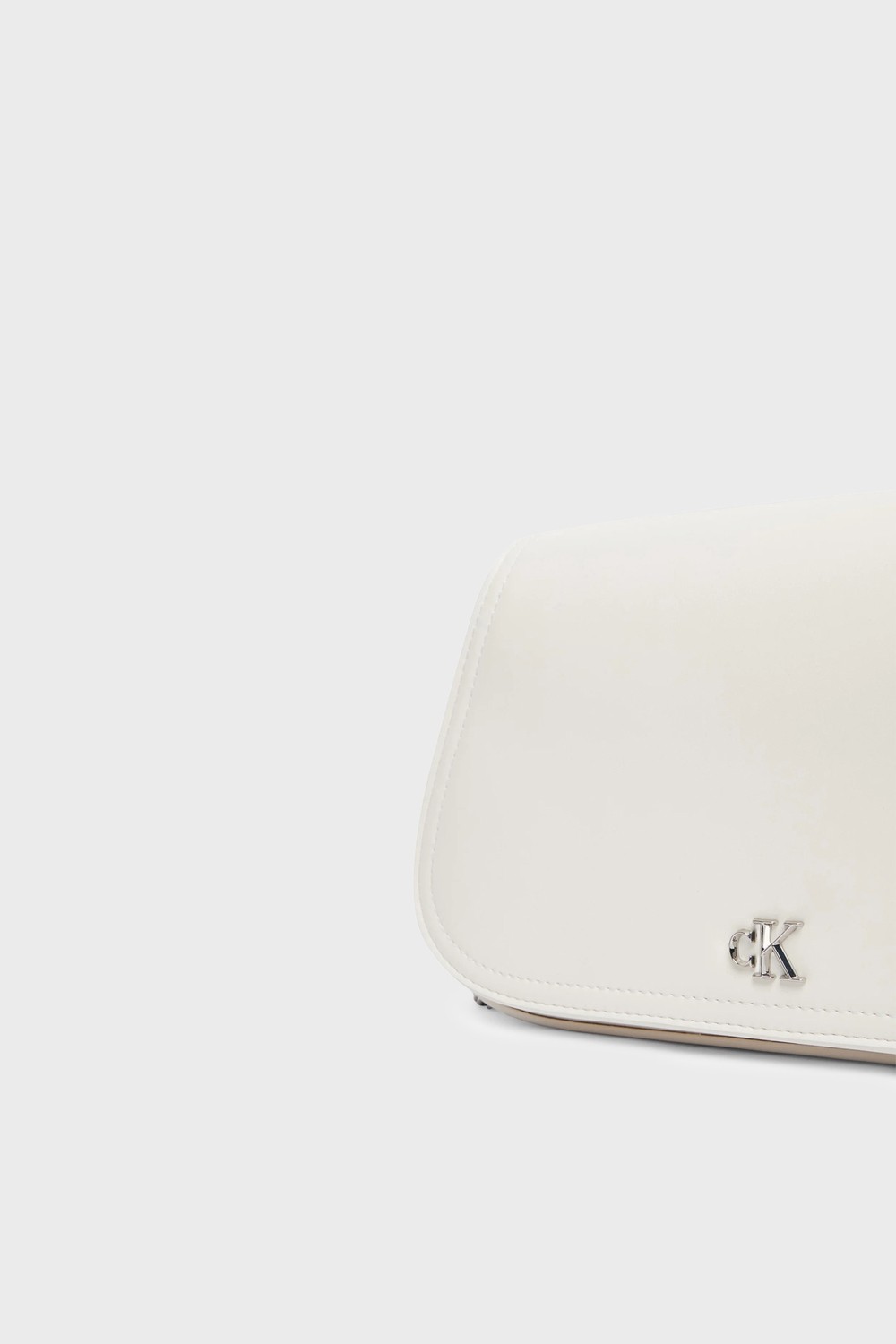 Calvin Klein Logolu Zincir Askılı Çanta LV04F1153G4LX Bayan Çanta LV04F1153G 4lx görsel 4