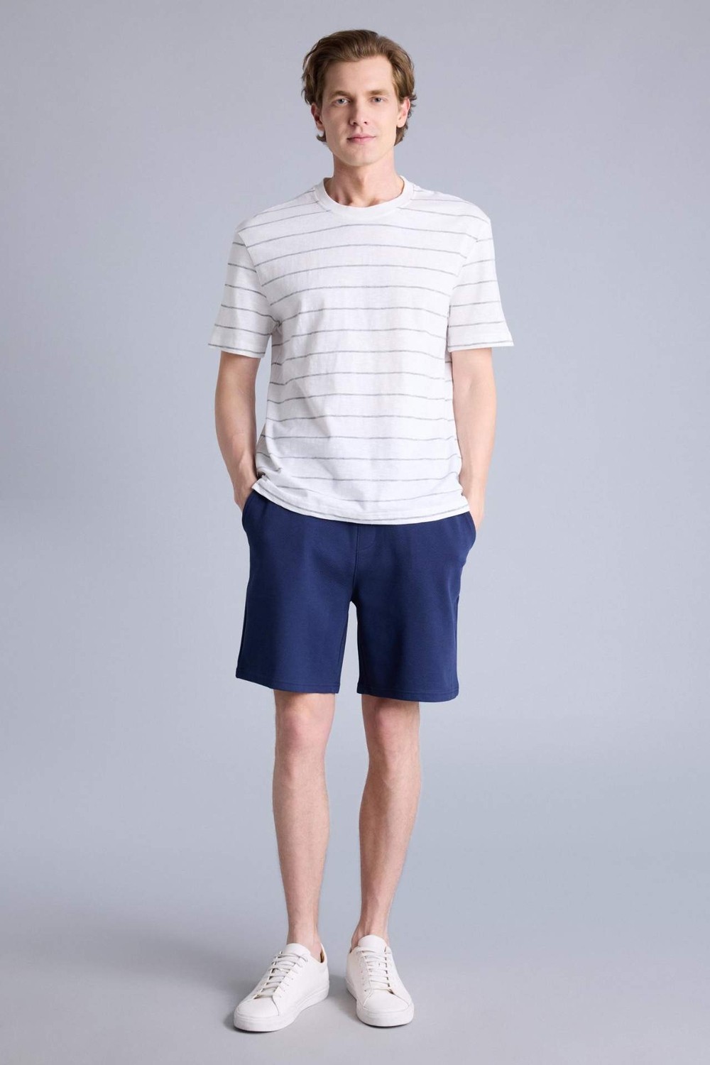 DeFacto Regular Fit Düz Paça Twill Şort G7252AX26SM görsel 7