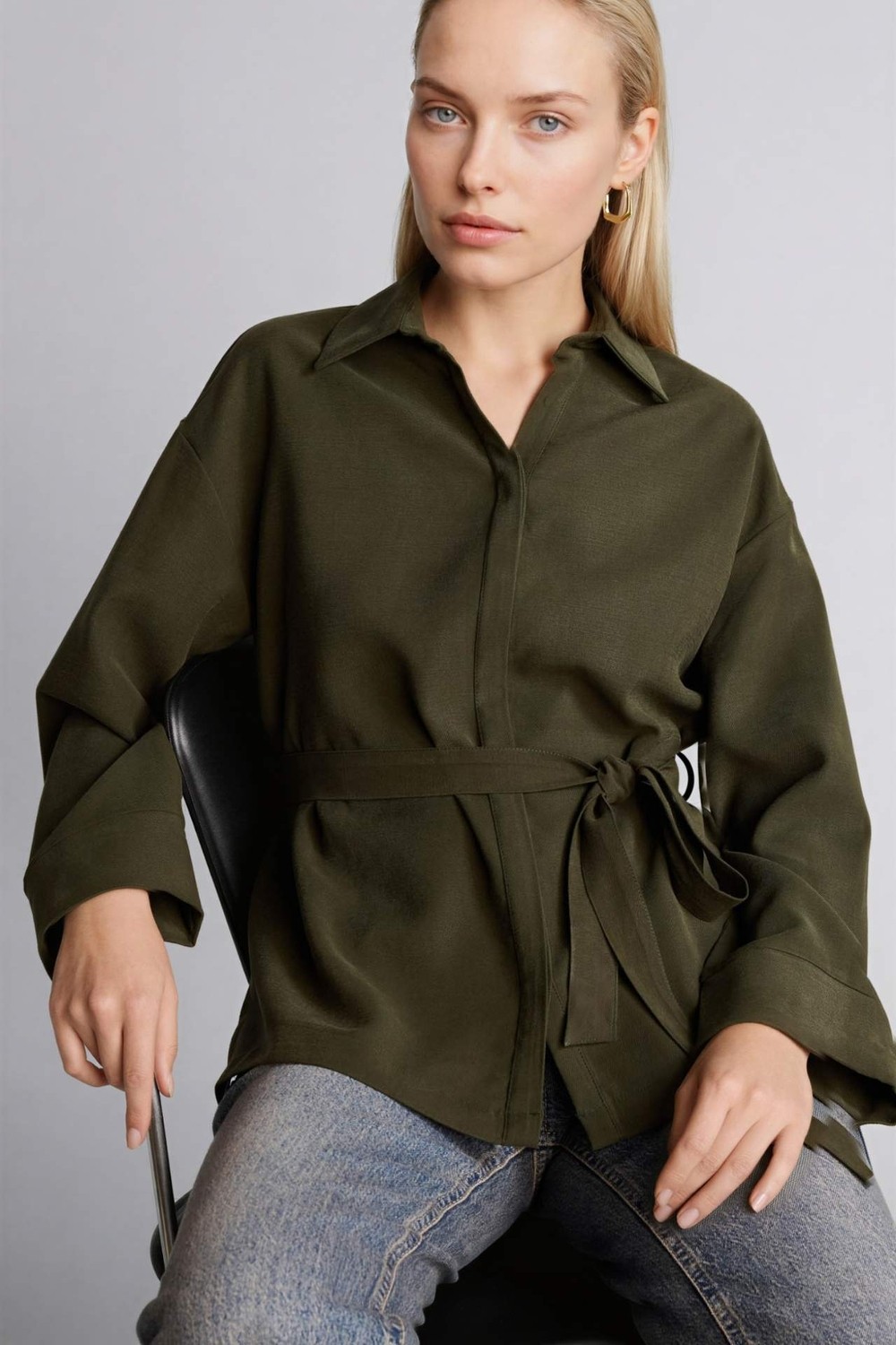 DeFacto Relax Fit Gömlek Yaka Uzun Kollu Gömlek G9137AX26SP