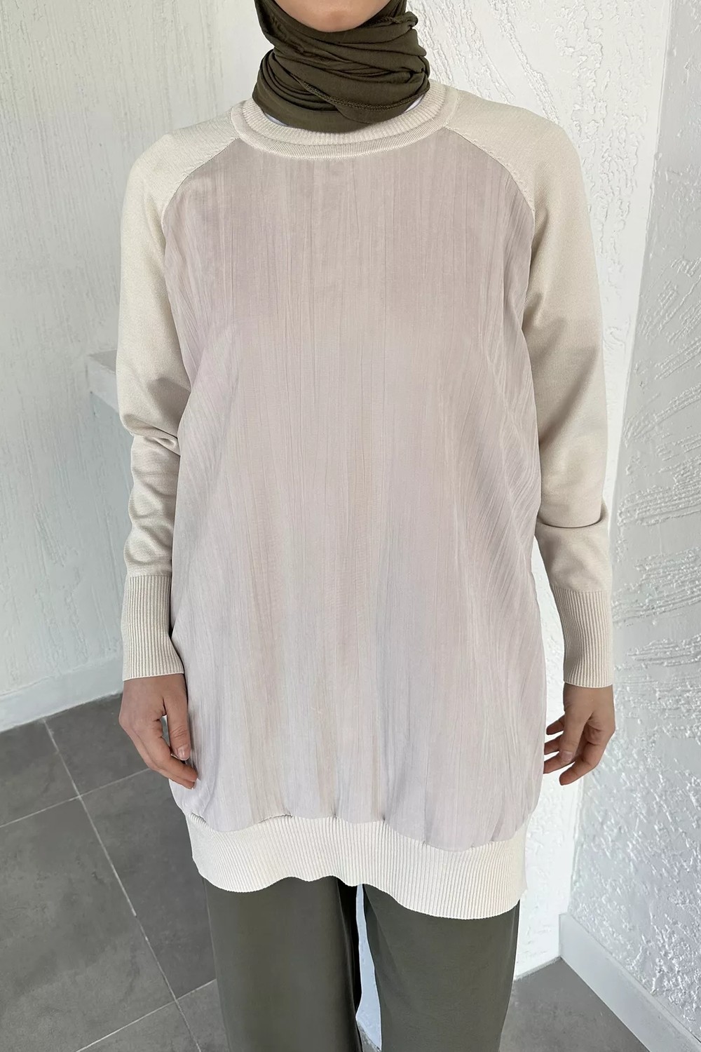 Julude Gülseli Yan Fermuar Detaylı Bisiklet Yaka Tesettür Tunik P-00020916 görsel 6