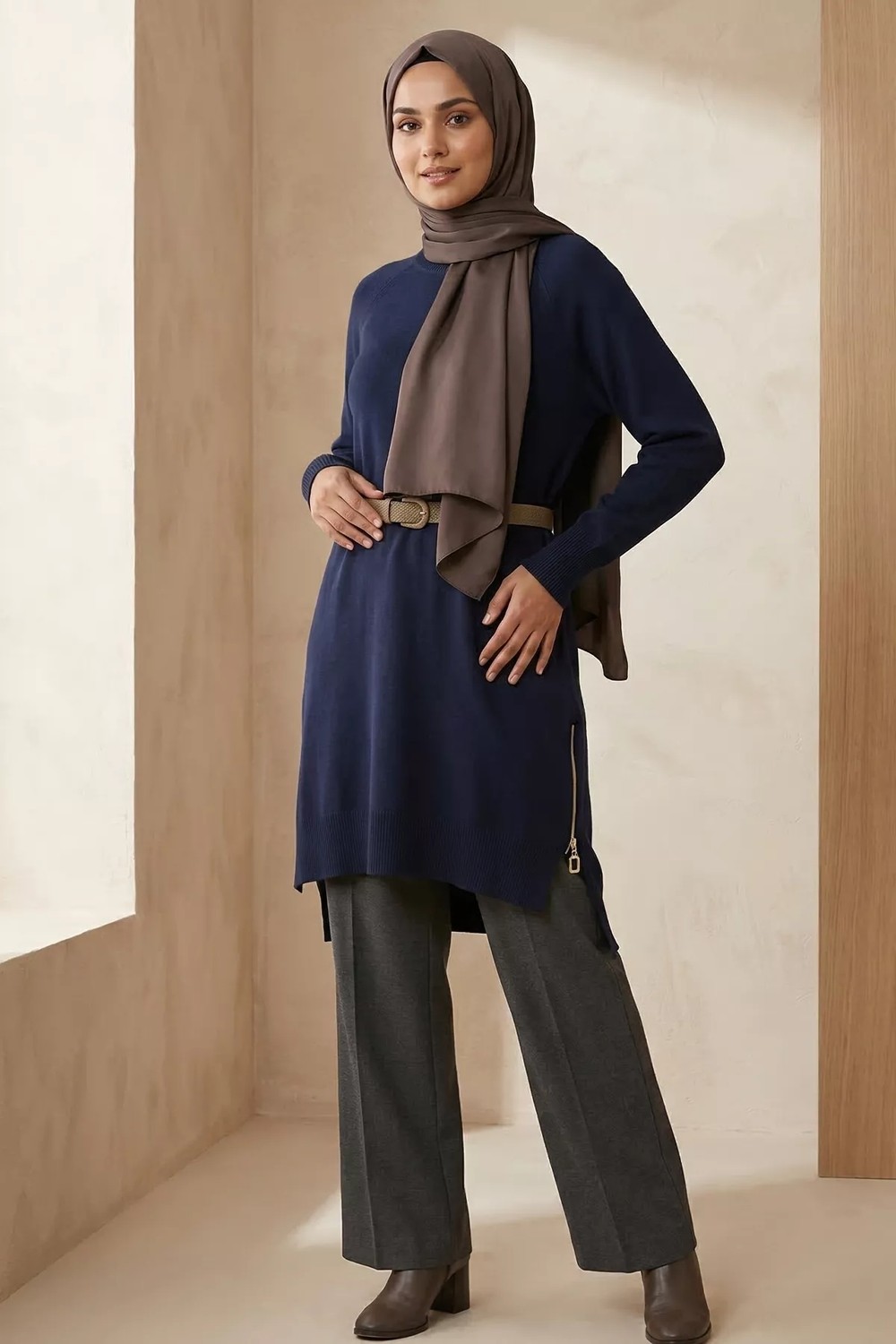 Julude Gülseli Yan Fermuarlı Tesettür Triko Tunik P-00020925 görsel 6