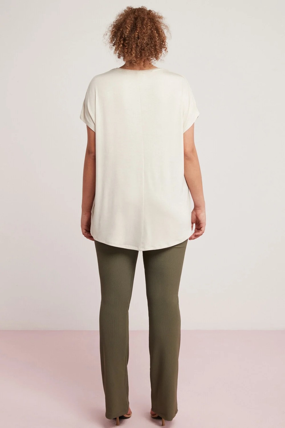 Ethiquet Amanda Kadın Viskon Karışımlı Dökümlü Oversize Bej Büyük Beden T-shirt görsel 6