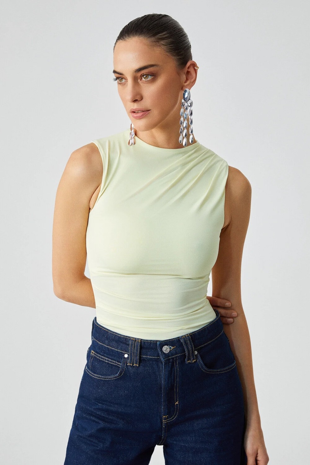 Ethiquet CANISA Kadın Slim Fit Sıfır Kol Yuvarlak Yaka Düz Renk Sarı Atlet görsel 3