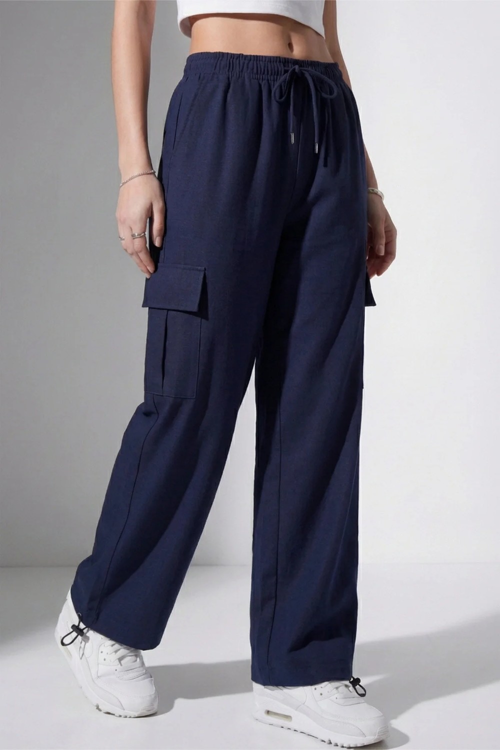 Veleno Kadın Lacivert Oversize Paraşüt Kumaş Kargo Cepli, Ayarlanabilir Paça Klipsli, Baggy Pantolon