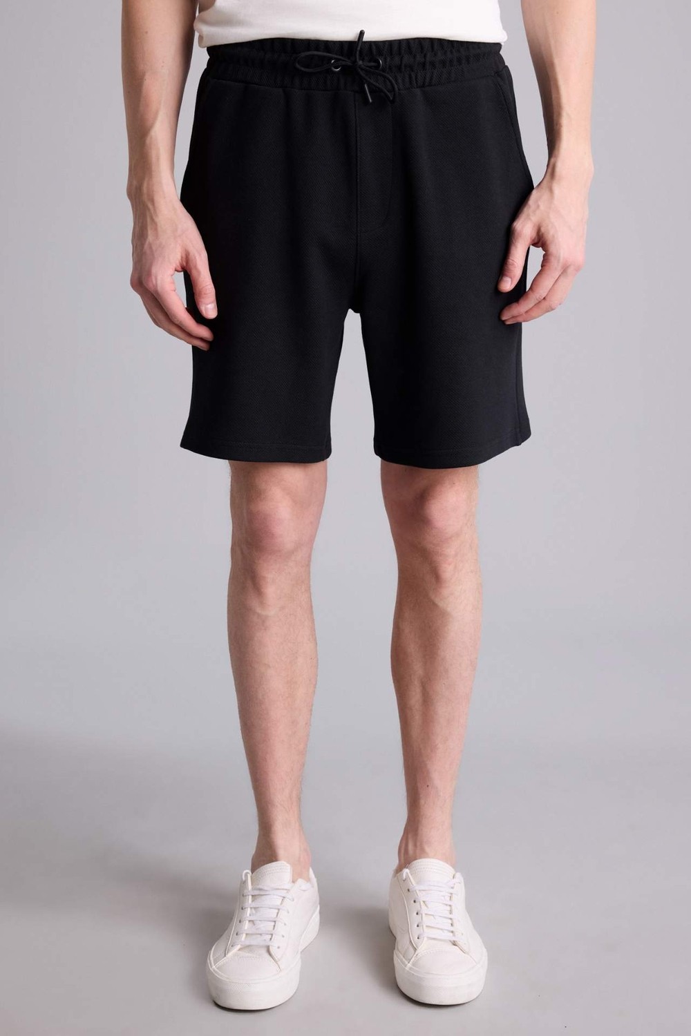 DeFacto Regular Fit Düz Paça Twill Şort G7252AX26SM görsel 3