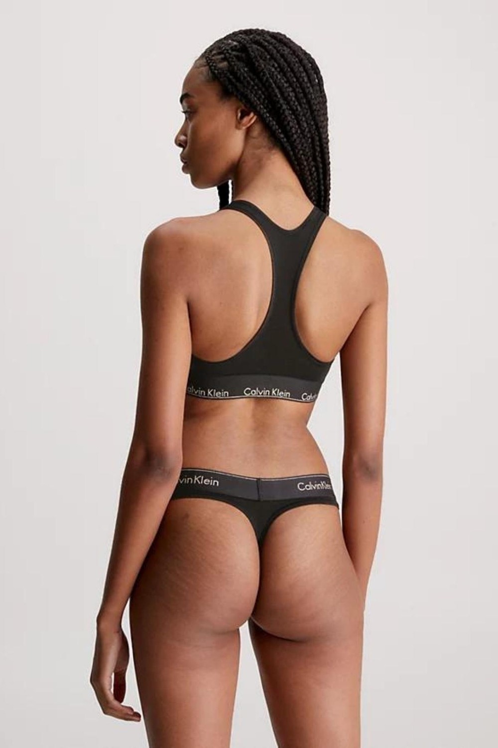 Calvin Klein Kadın Elastik Bantlı Sütyen ve Külot Seti Siyah Düz Desenli Bralet Konforlu Tasarım 000QF7453E görsel 6