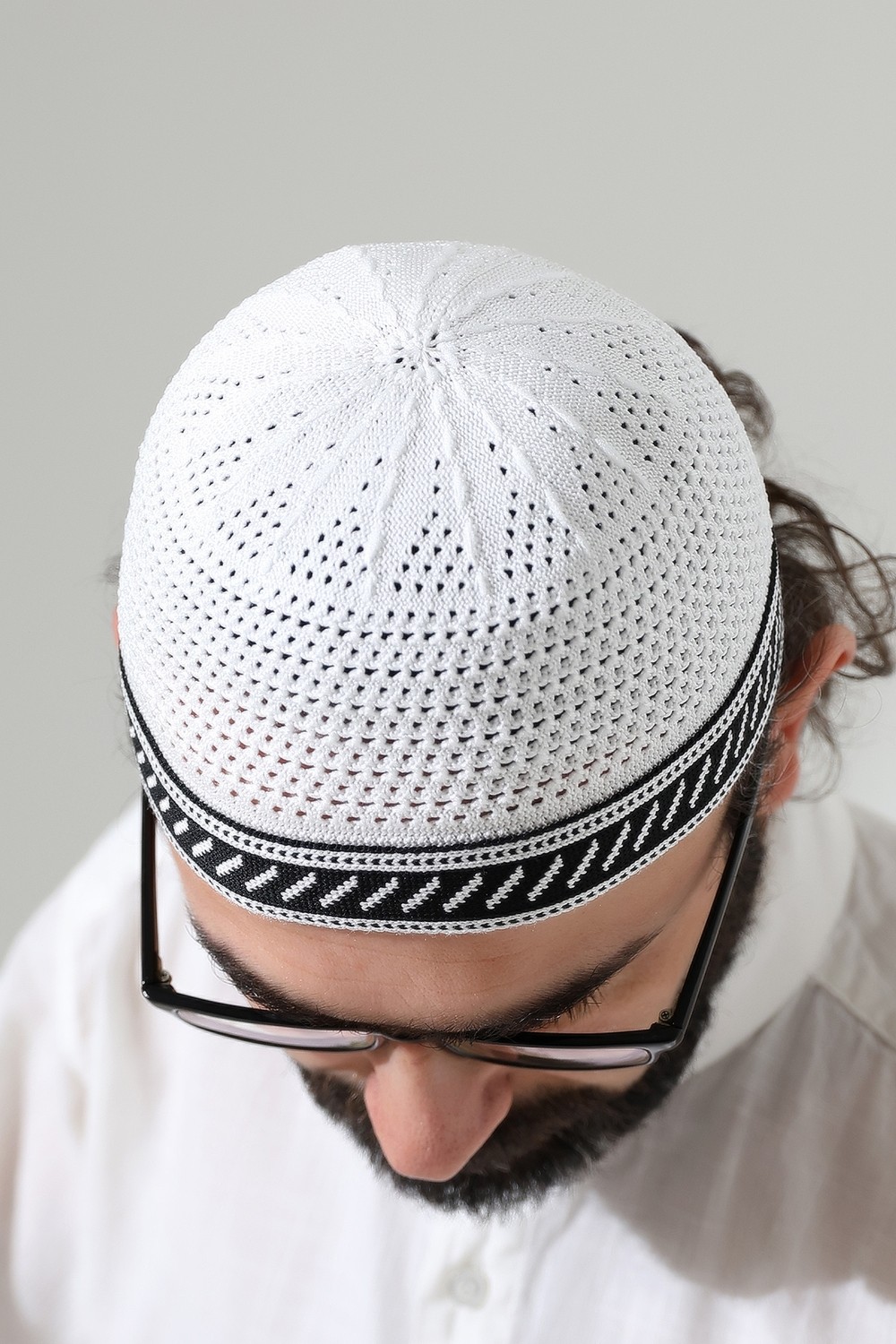 İhvan Online Milad Şerit Detaylı Namaz Takkesi, Desenli Makine Örgüsü Takke - Beyaz görsel 4