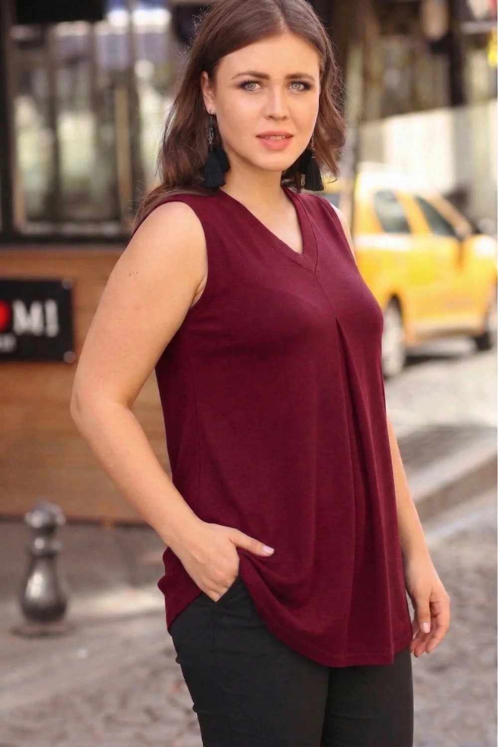 Curvy Trend Büyük Beden V Yaka Önü Pliseli Kolsuz Bluz görsel 2