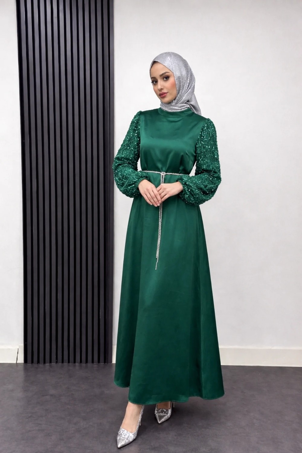 Tesettür Diyarı Kolları Boncuk Işlemeli Zehra Abiye-Zümrüt