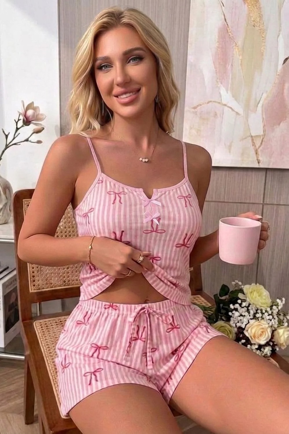Bella Notte Yazlık Pembe Ekose Desenli Fiyonk Detaylı Askılı Şortlu Kadın Pijama Takımı