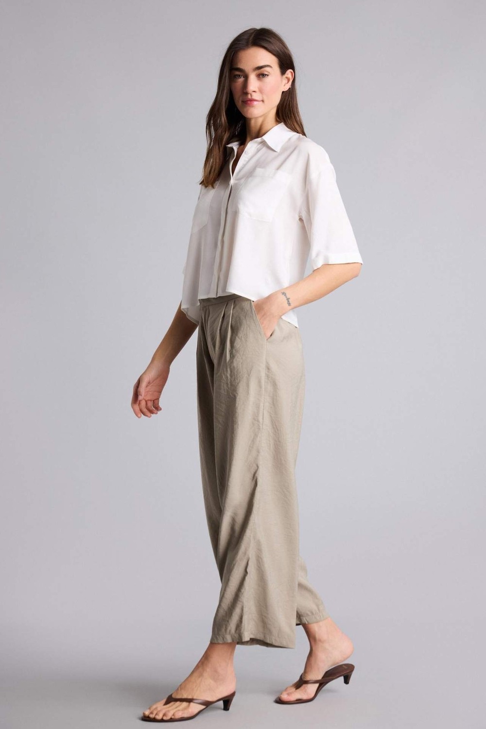 DeFacto Wide Leg Fermuarlı Normal Bel Düz Paça Akışkan Kumaş Pantolon H1929AX26SM görsel 8