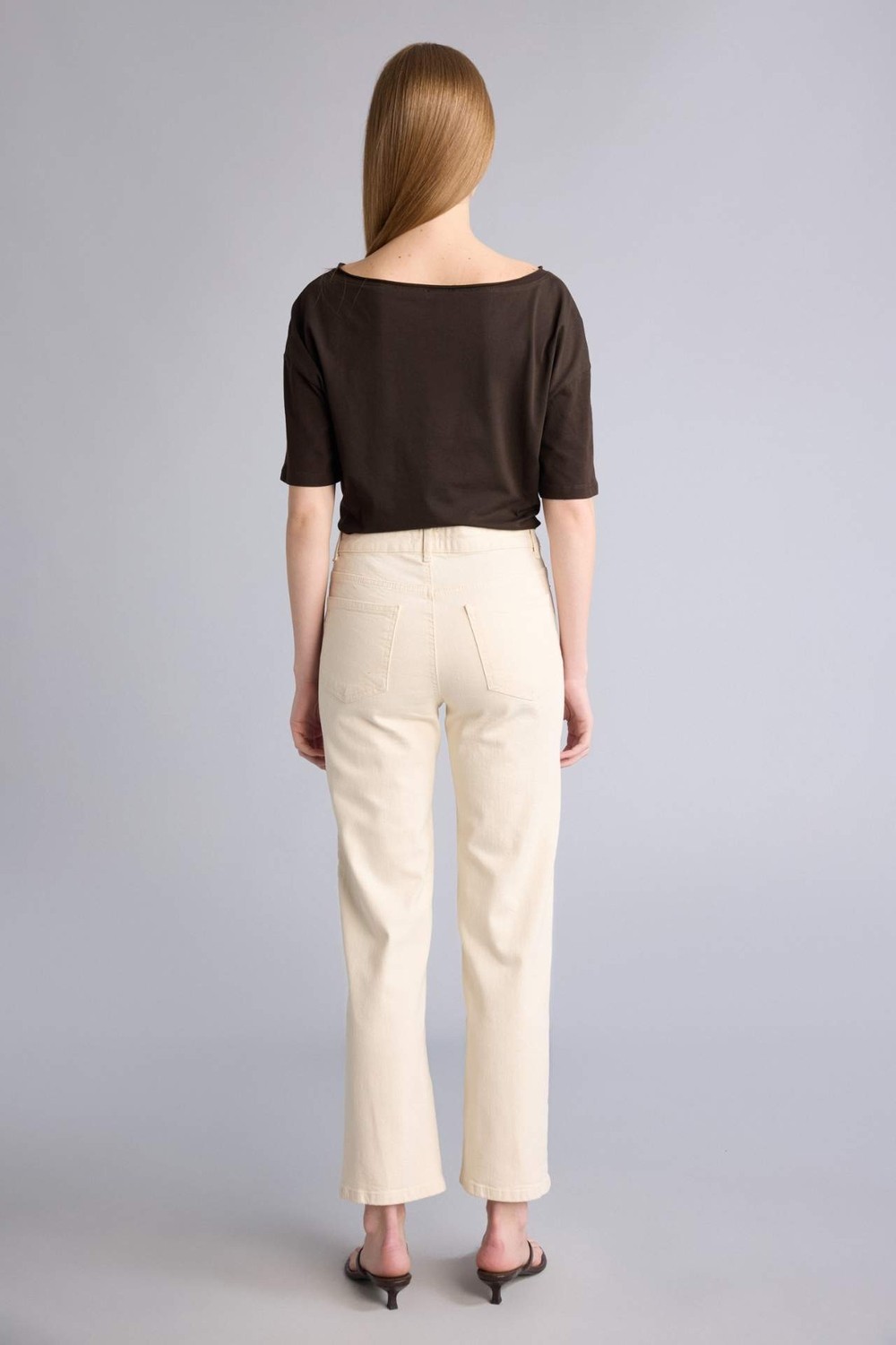 DeFacto Comfort Straight Yüksek Bel Bilek Boy Jean Pantolon F0064AX26SM görsel 5