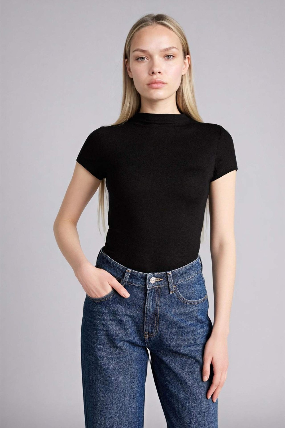DeFacto Slim Fit Yarım Balıkçı Yaka Tişört E5906AX26SP görsel 4