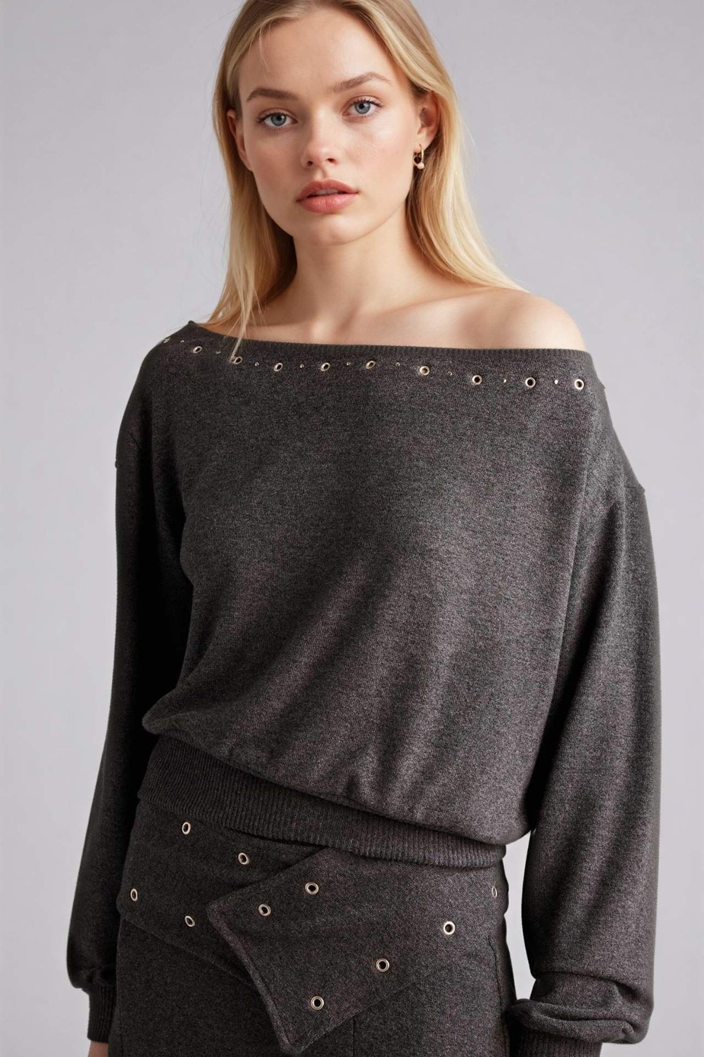 DeFacto Loose Fit Omzu Açık Uzun Kollu Tişört G8437AX26SP