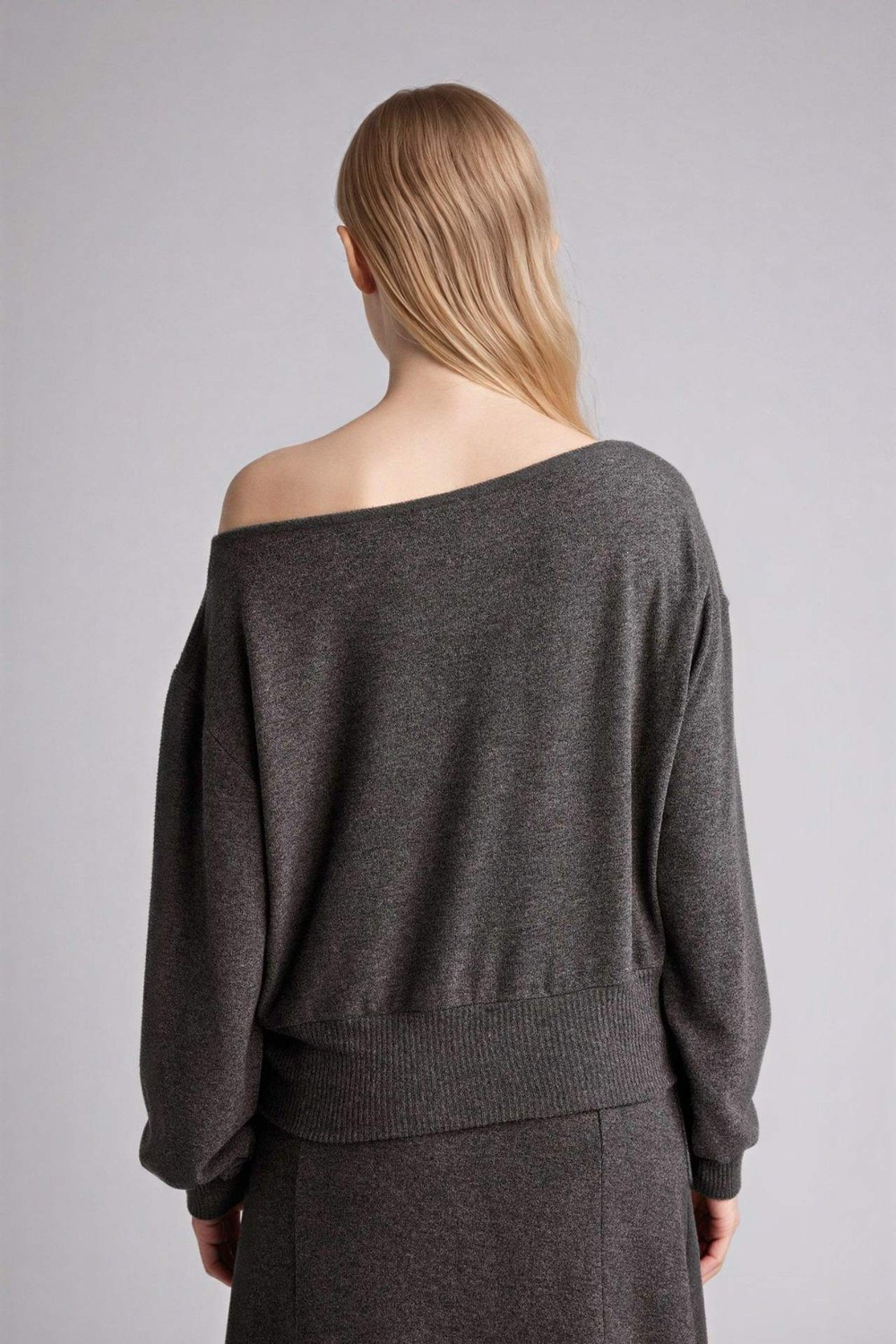 DeFacto Loose Fit Omzu Açık Uzun Kollu Tişört G8437AX26SP görsel 5