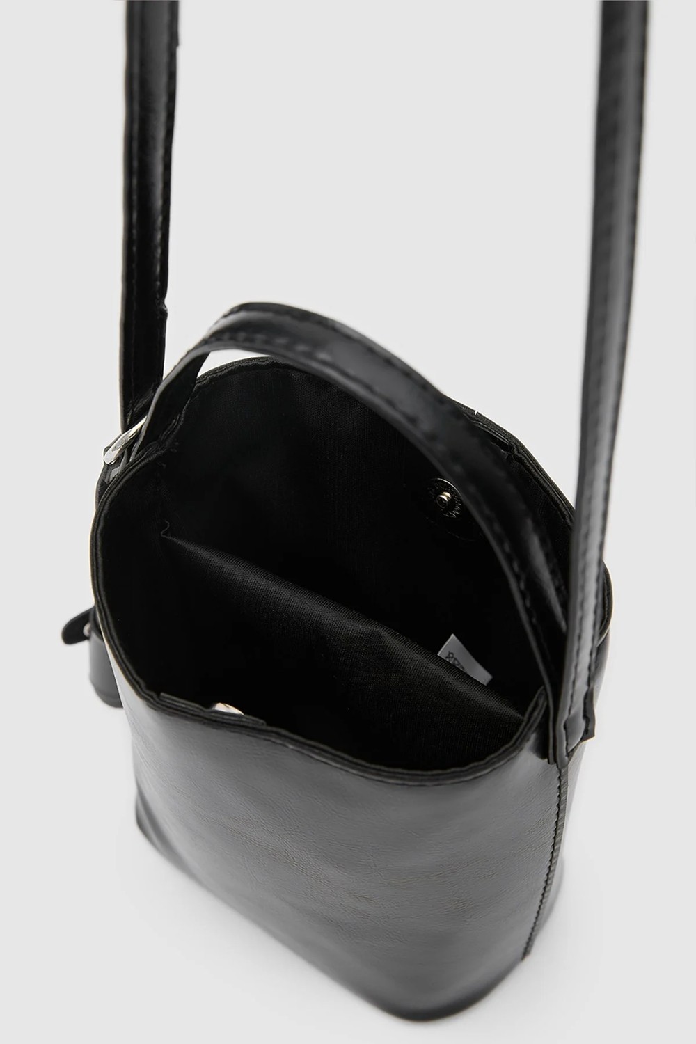 Shule Bags Amore Minimal Çapraz Çanta Siyah Suni Deri Kumaş ile Şık ve Fonksiyonel Tasarım görsel 5