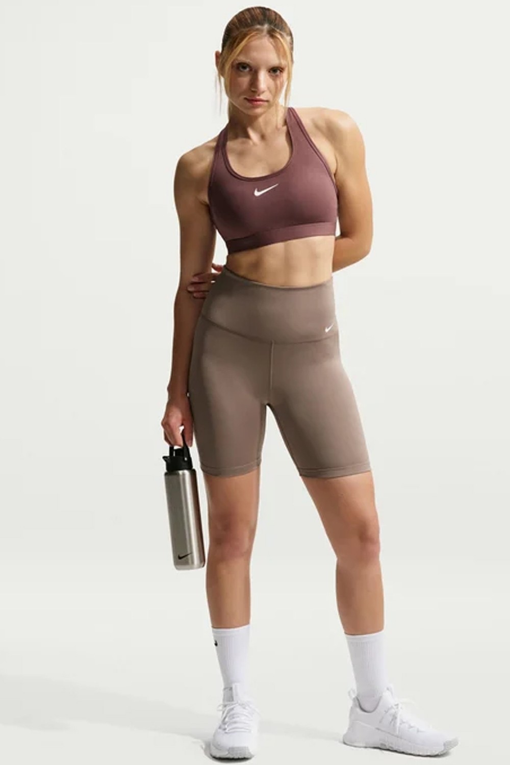 Nike Swoosh Kadın Orta Destekli Pedli Spor Sütyeni Yumuşak Dokulu Konforlu Tasarım S Beden