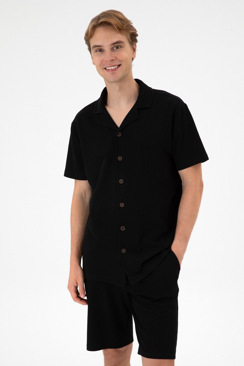 U.S. Polo Assn. Erkek Siyah Apaş Yaka Kısa Kollu Örme Gömlek 50306977-VR046
