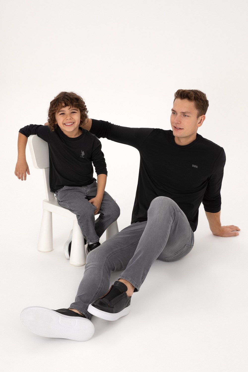 U.S. Polo Assn. Erkek Slim Fit Bisiklet Yaka Siyah Süprem Basic Sweatshirt 50313744-VR046