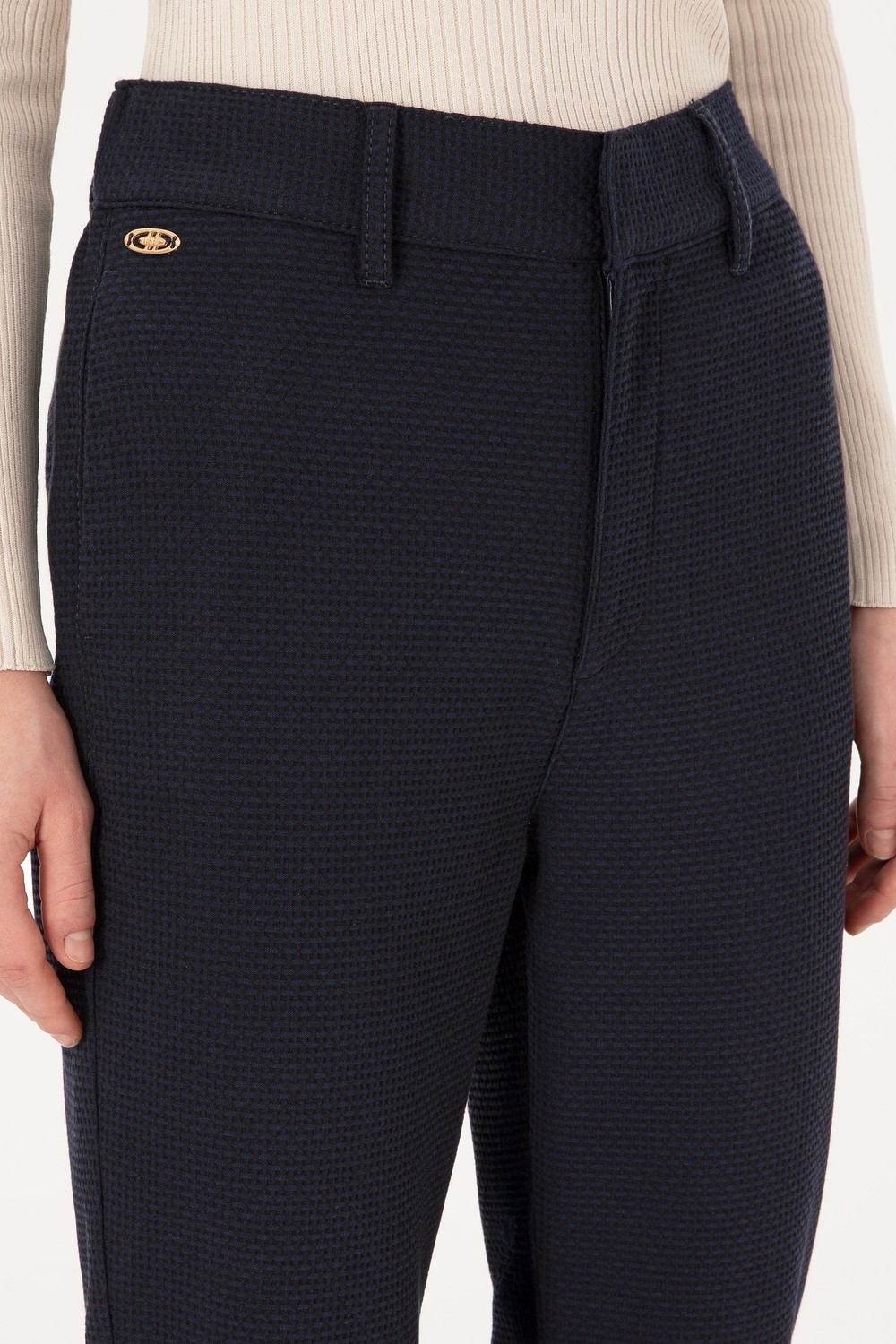 U.S. Polo Assn. Kadın Siyah Carrot High Fit Kanvas Pantolon 50316902-VR046 görsel 5