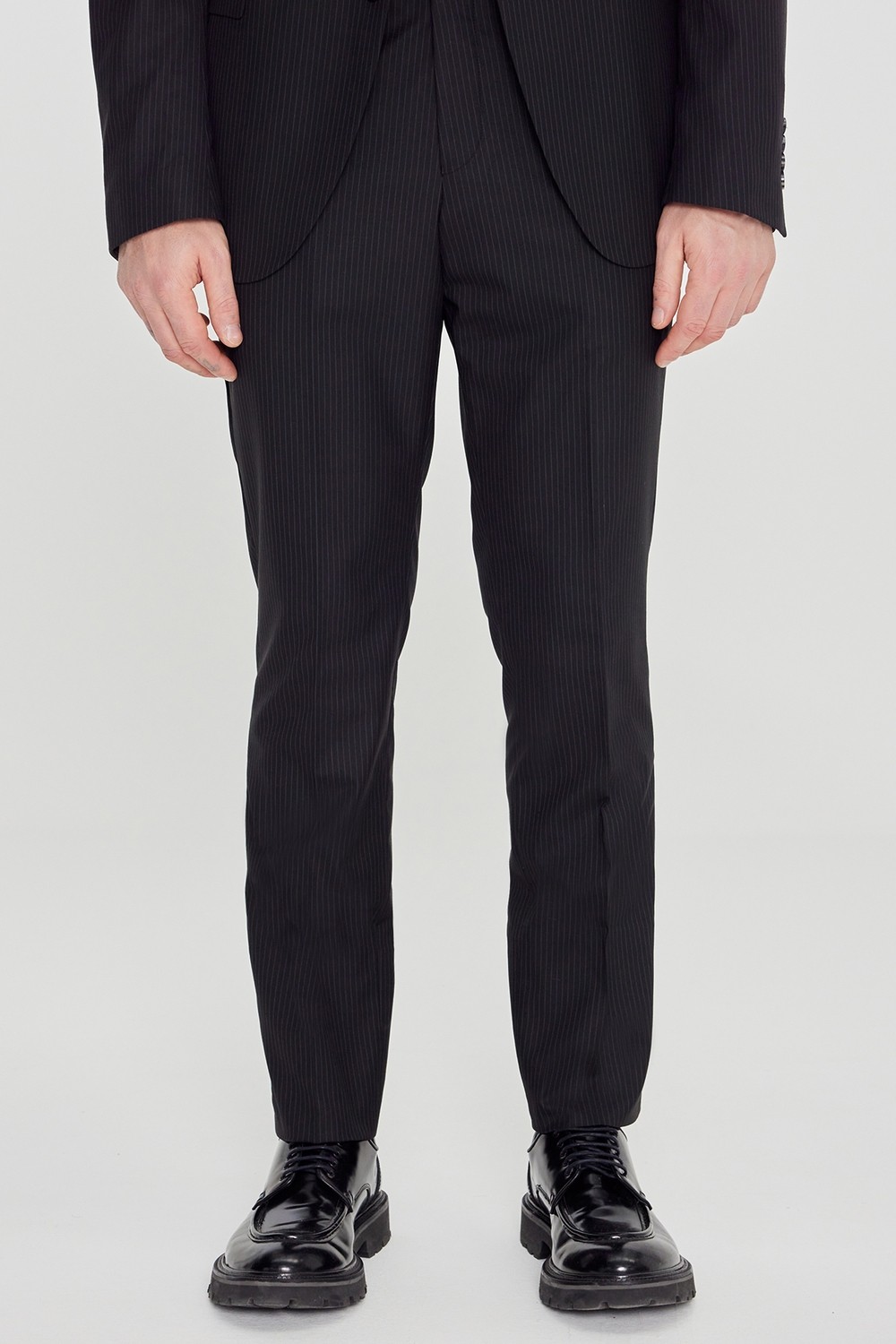 Altınyıldız Classics Erkek Siyah Slim Fit Kırlangıç Yaka Çizgili Esnek Takım Elbise görsel 4