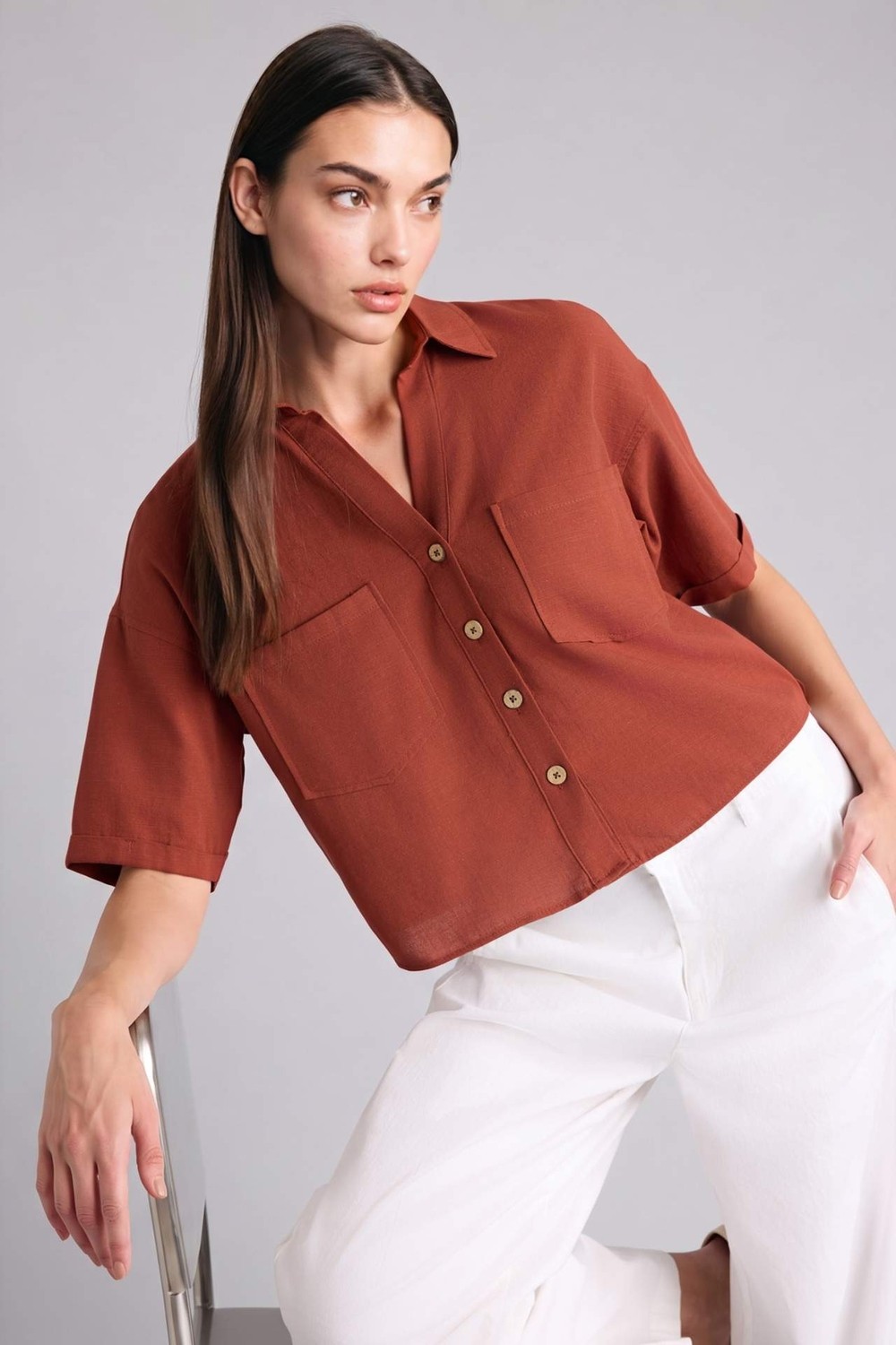 DeFacto Boxy Fit Gömlek Yaka Keten Karışımlı Kısa Kollu Gömlek V2523AZ26SP
