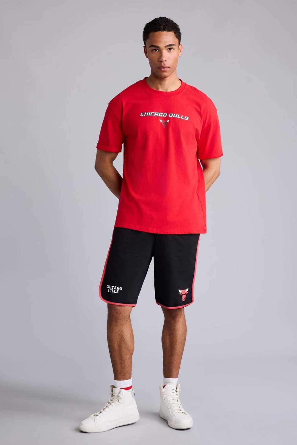 DeFacto NBA Chicago Bulls Standart Fit Kısa Paça Şort A3822AX26SP görsel 3