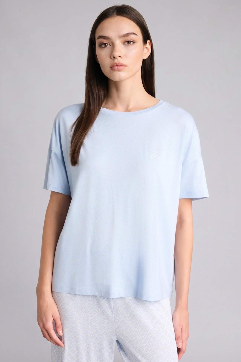 DeFacto Regular Fit Kısa Kollu Üst Geniş Paça Alt Pijama Takımı H5184AX26SM görsel 3