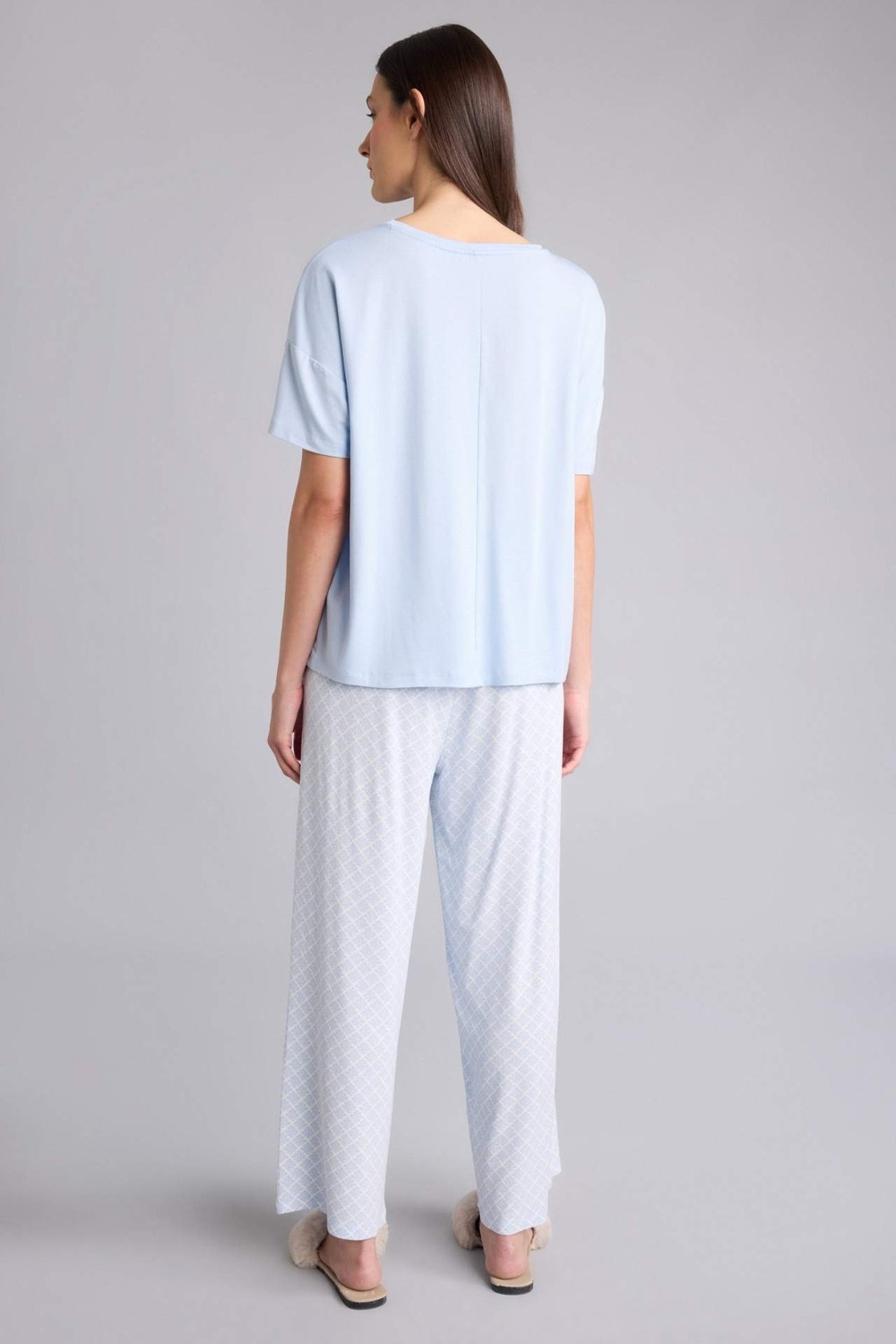 DeFacto Regular Fit Kısa Kollu Üst Geniş Paça Alt Pijama Takımı H5184AX26SM görsel 6