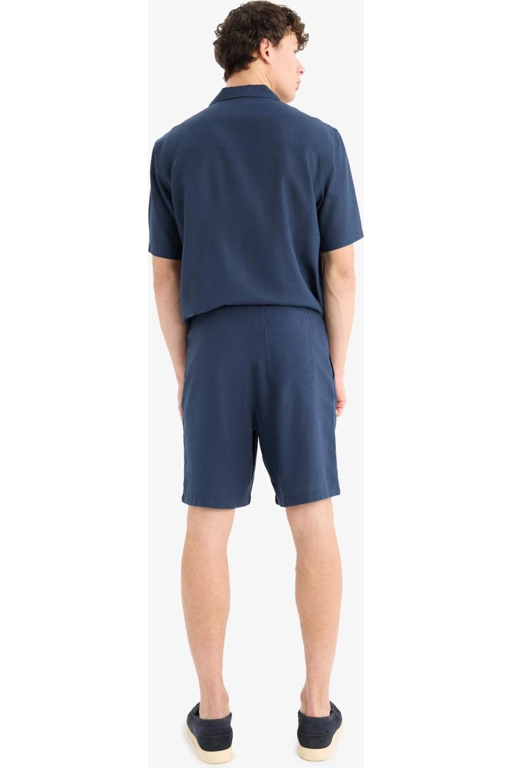DeFacto Relax Fit Beli Bağcıklı Keten Karışımlı Bermuda Şort D9913AX25AU görsel 5