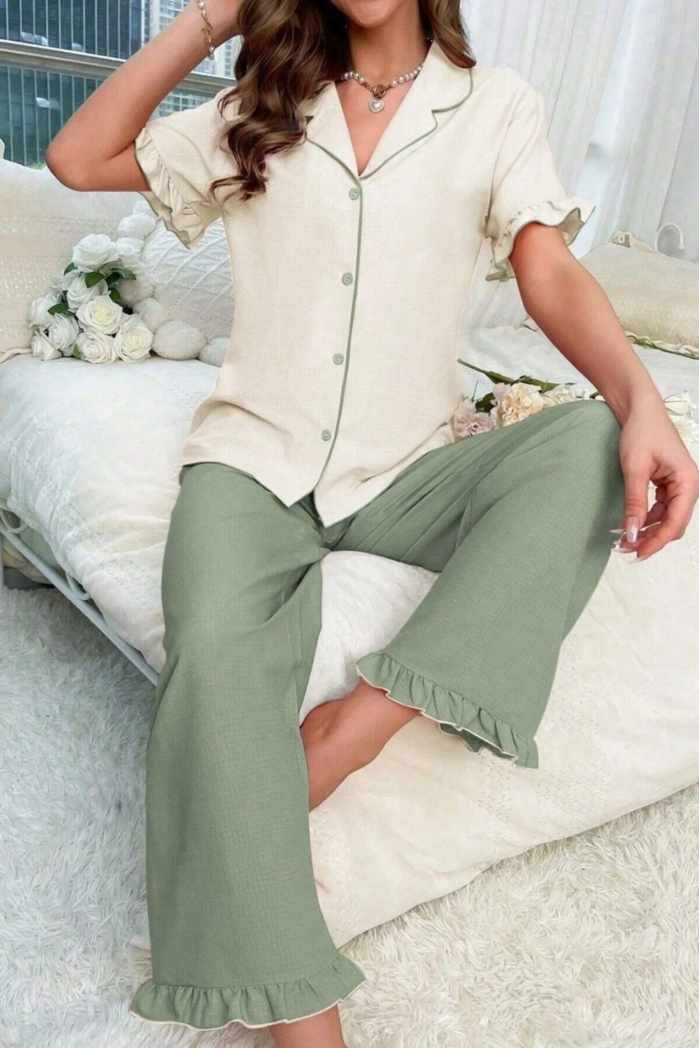 Bella Notte Kadın Kısa Kollu Fırfır Detaylı Önden Düğmeli Pijama Takımı görsel 3