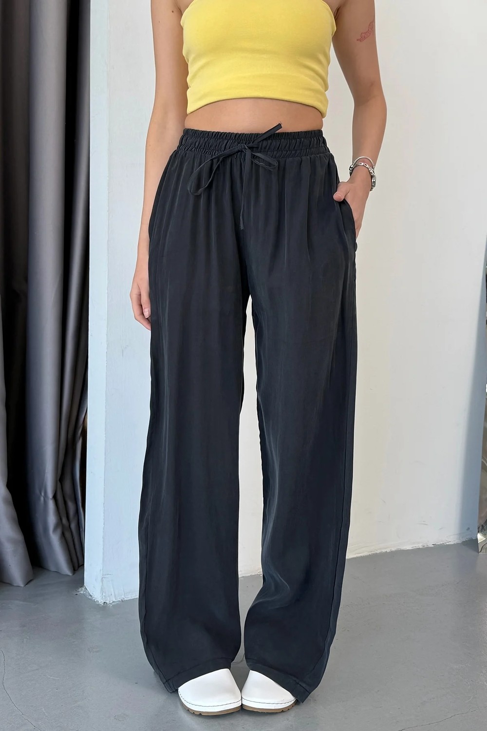 Giysa Kadın Beli Ayarlanabilir çift Cepli Bol Paça pantolon Siyah - MW0001515 görsel 2