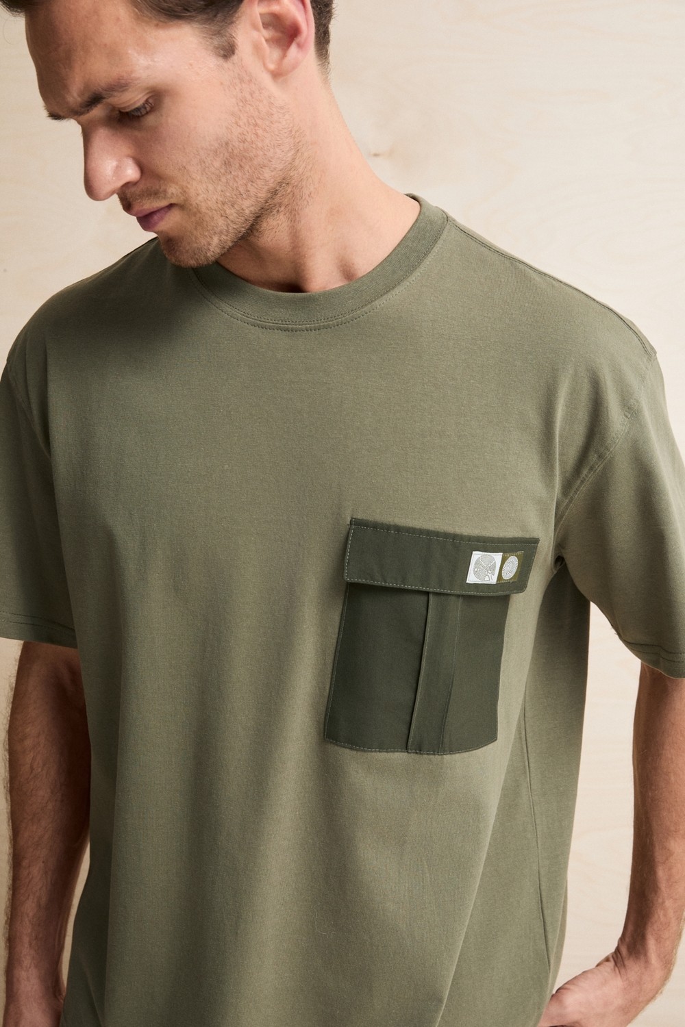 Grimelange Pocket Erkek %100 Organik Pamuklu Dokuma Cepli Etiket Detaylı Haki T-Shirt görsel 3