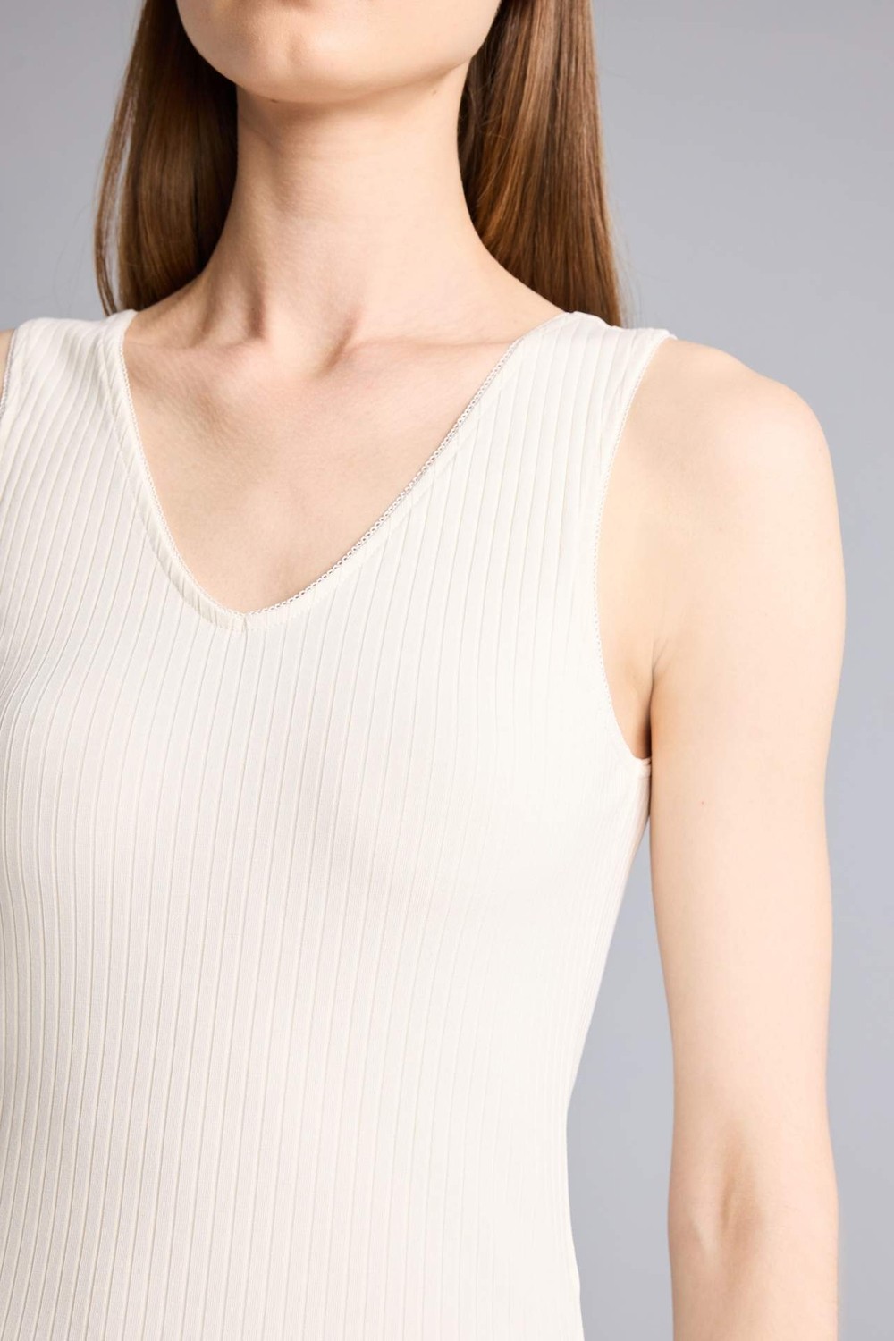DeFacto Slim Fit V Yaka Fitilli Kaşkorse Atlet H6056AX26SM görsel 4