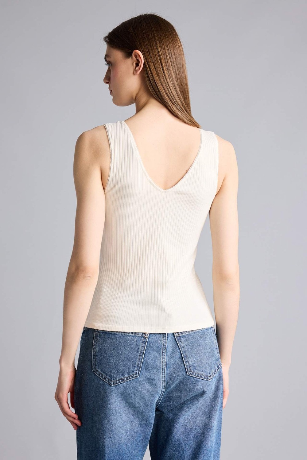 DeFacto Slim Fit V Yaka Fitilli Kaşkorse Atlet H6056AX26SM görsel 5