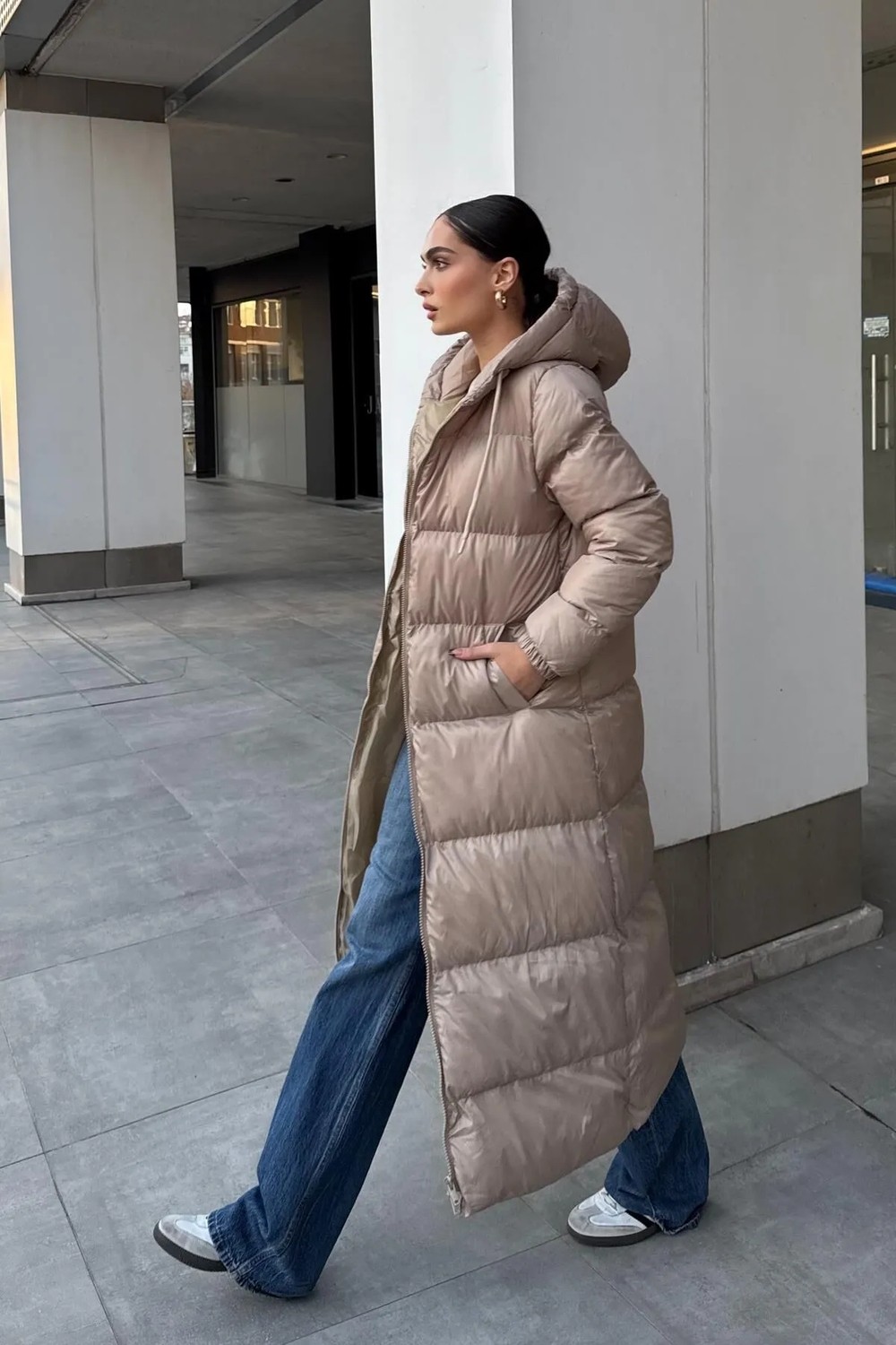 Olcay Bej Kapüşonlu Fermuarlı Uzun Şişme Mont 6668 2024 Sonbahar - Kış Sezonu İçin Kalın Tasarım görsel 6