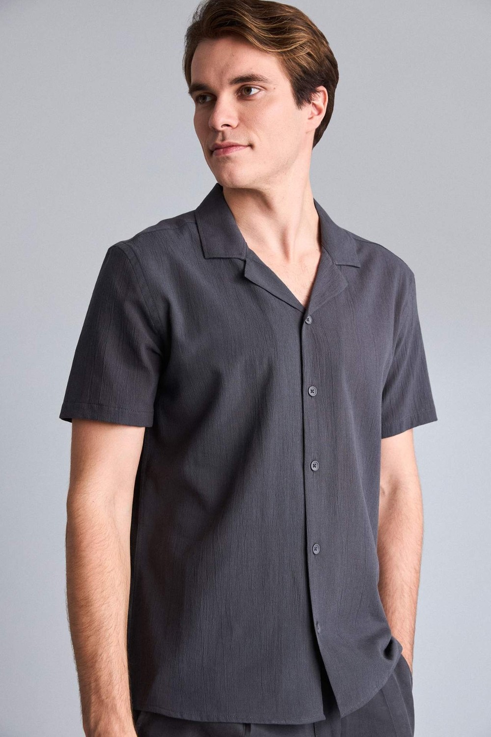 DeFacto %100 Pamuk Modern Fit Polo Yaka Kısa Kollu Gömlek H7839AX26SM