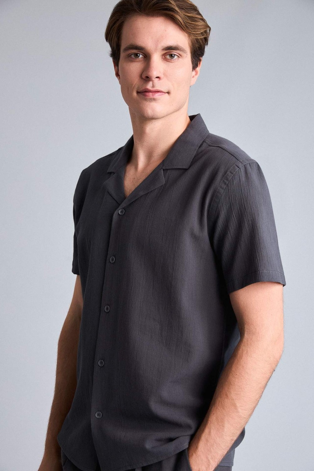 DeFacto %100 Pamuk Modern Fit Polo Yaka Kısa Kollu Gömlek H7839AX26SM görsel 3