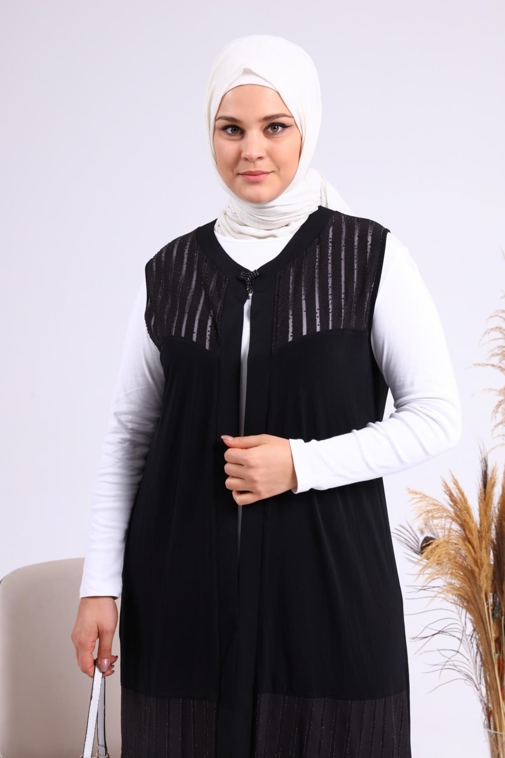 FERACE Kadın Büyük Beden Siyah Transparan Taşlı Uzun Yelek Normal Kalıp Şık Tasarım görsel 3