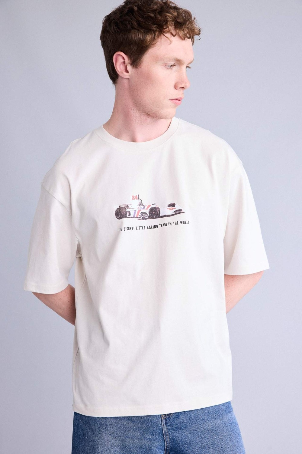 DeFacto %100 Pamuk Hesketh Racing Boxy Fit Sırt Baskılı Kısa Kollu Tişört H6736AX26HS görsel 4