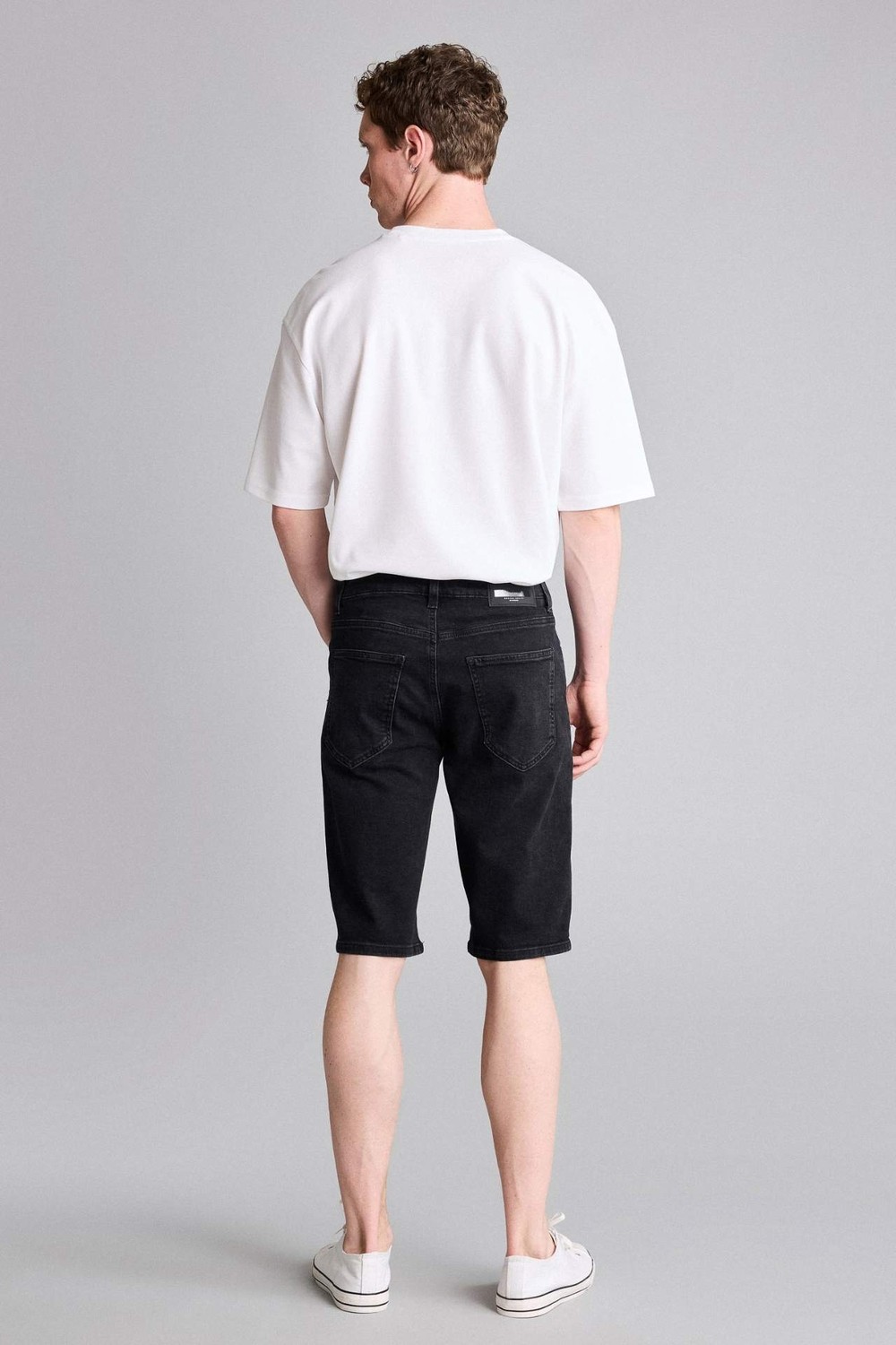 DeFacto Regular Fit Kemerli Bel Jean Bermuda Şort G8662AX26SM görsel 5