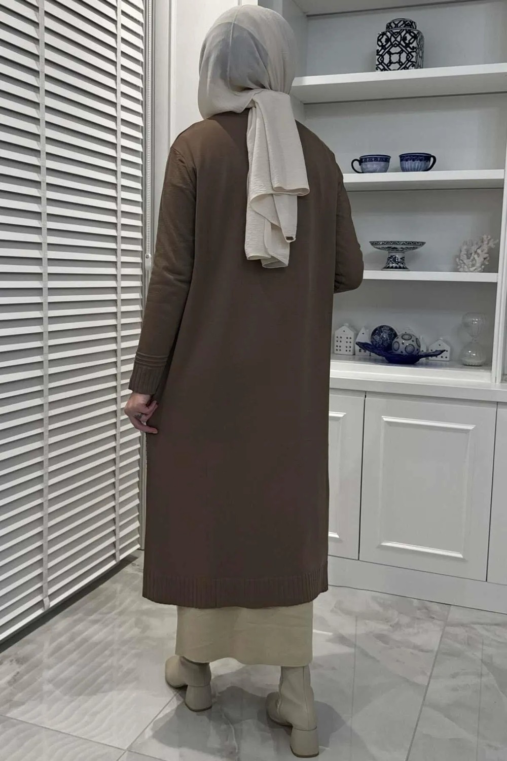 Rabia Şamlı Manolya Sütlü Kahve Triko Hırka Standart Beden Kadın İçin Şık Tasarım ve Rahat Kumaş görsel 7