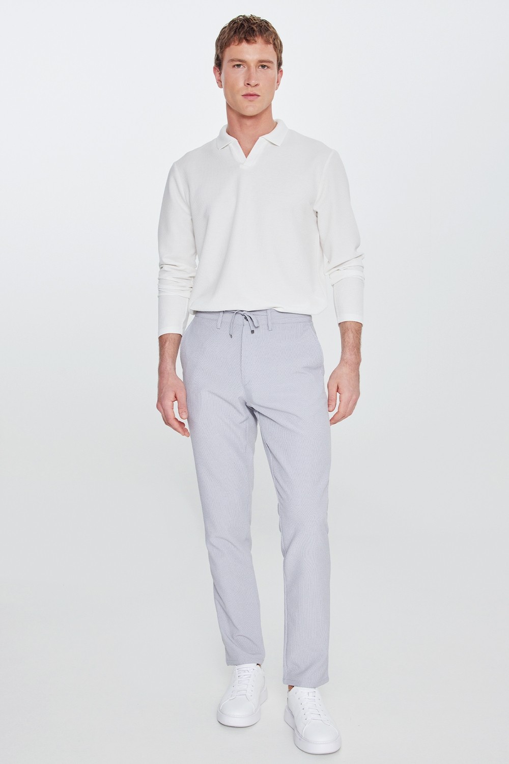 Altınyıldız Classics Erkek Siyah Slim Fit Dar Kesim Beli Bağlamalı Yan Cepli Casual Jogger Pantolon görsel 5