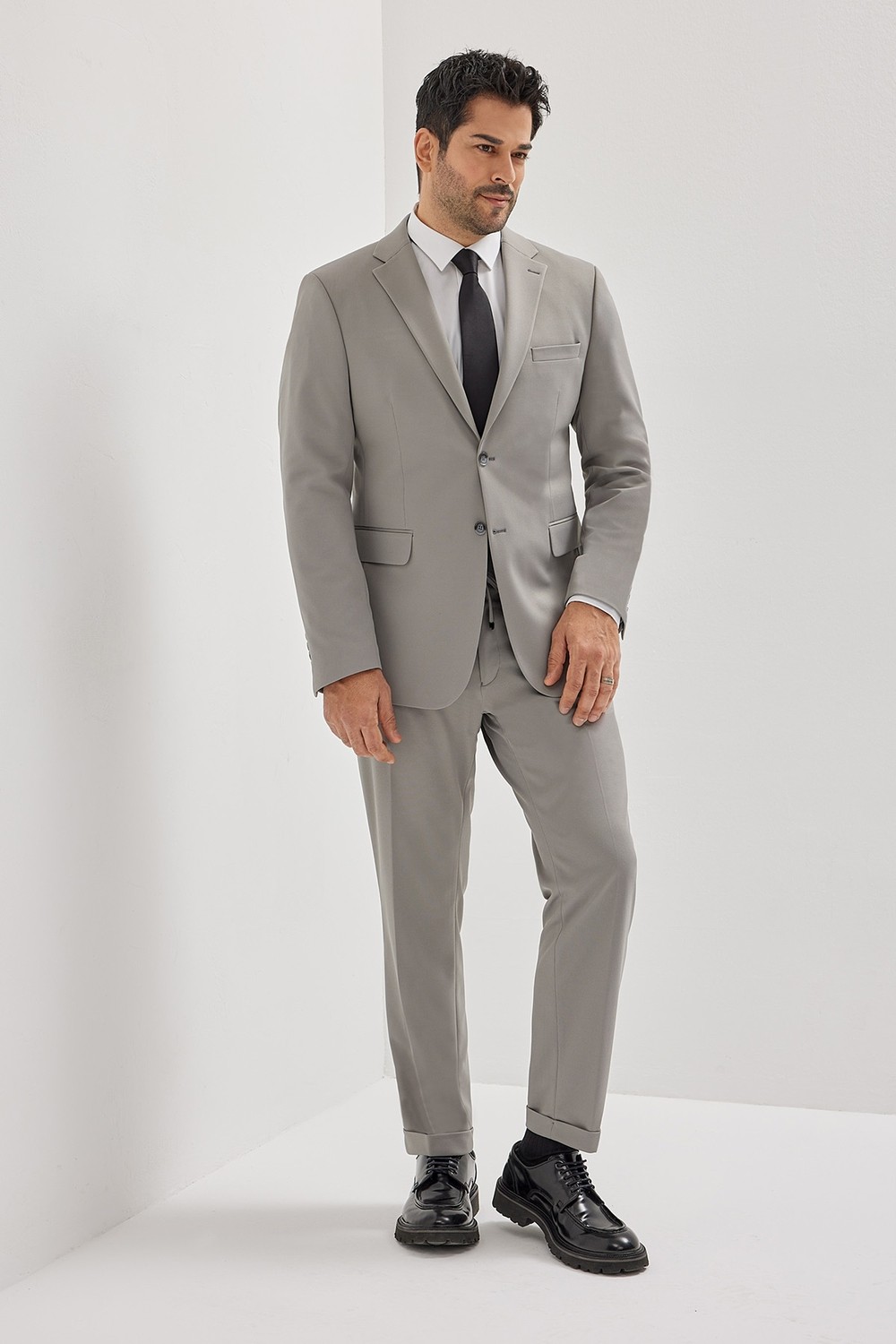 Altınyıldız Classics Erkek Siyah Slim Fit Dar Kesim Mono Yaka Beli Bağlamalı Kapak Cepli Esnek Takım Elbise